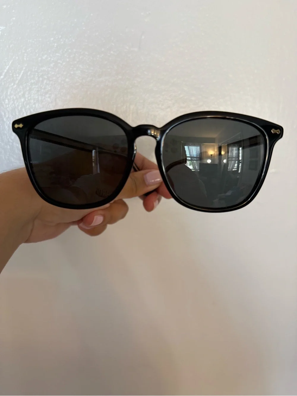 Classic Black Gucci sunglasses